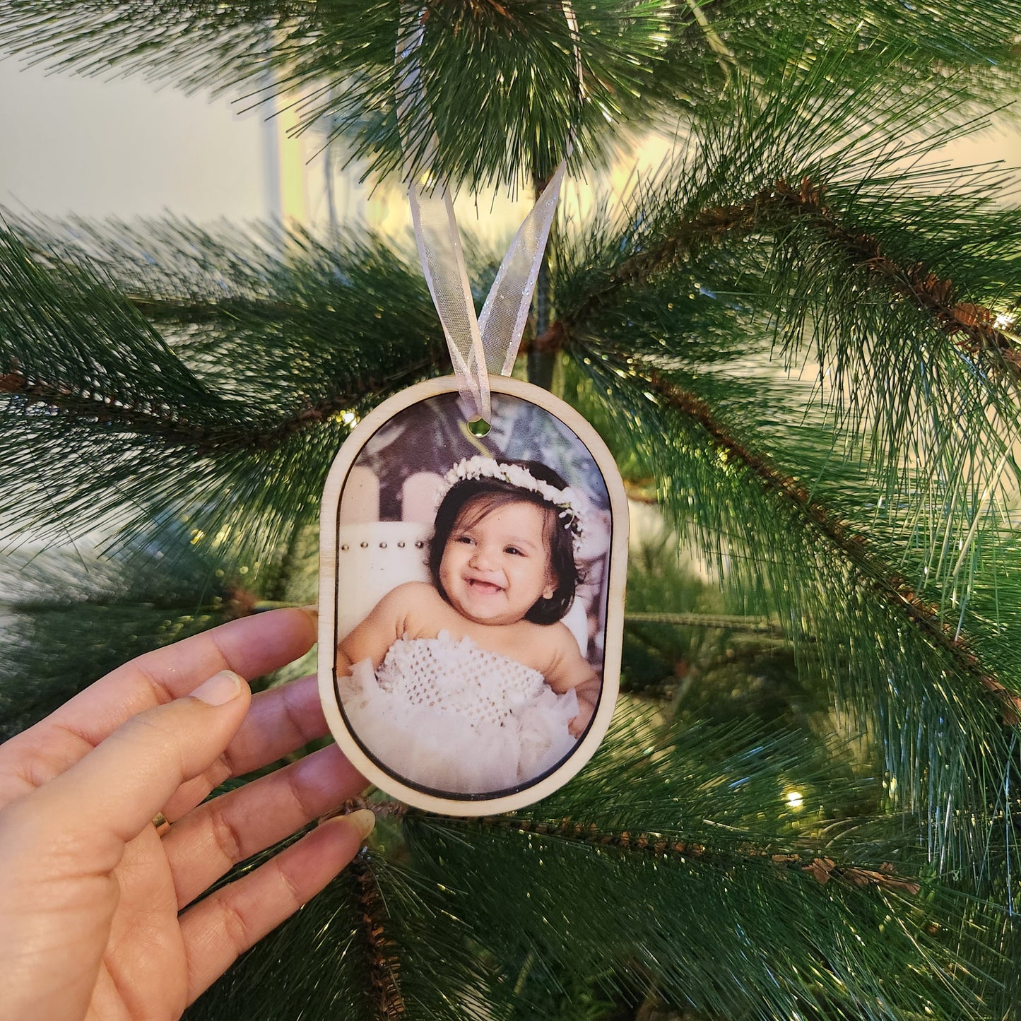 PHOTO ORNAMENT- Wooden border