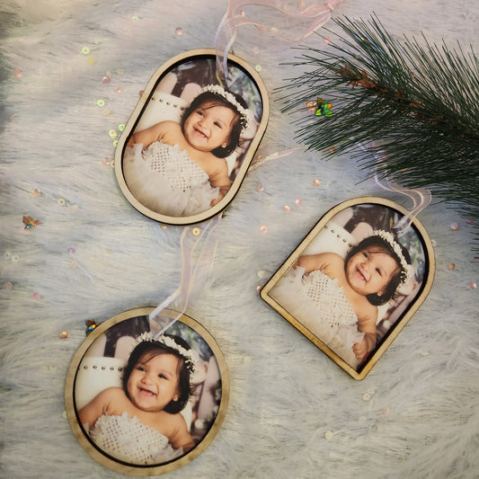 PHOTO ORNAMENT- Wooden border